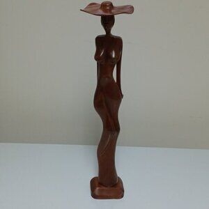 Wooden 🪵 women statue